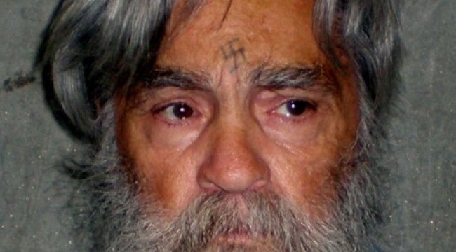 Ünlü seri katil Manson hastaneye kaldırıldı