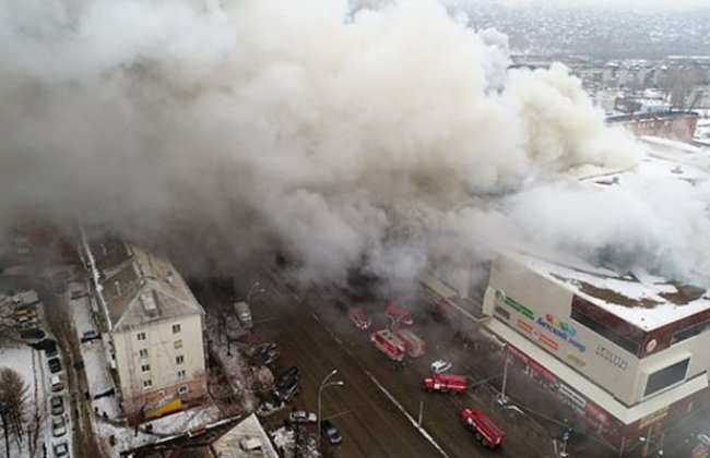 Rusya'da alışveriş merkezinde yangın! Çok sayıda kişi hayatını kaybetti