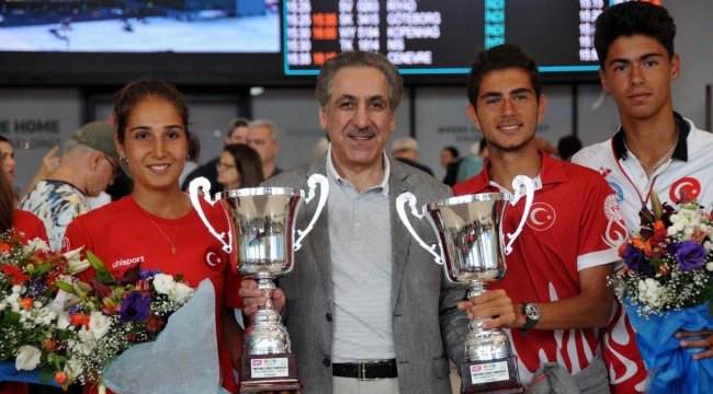 Dünya tenis şampiyonları Türkiye'ye döndü!