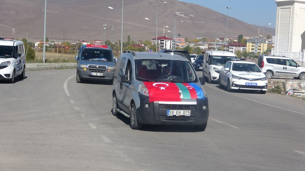 Ardahan İHH'dan Azerbaycan'a destek konvoyu