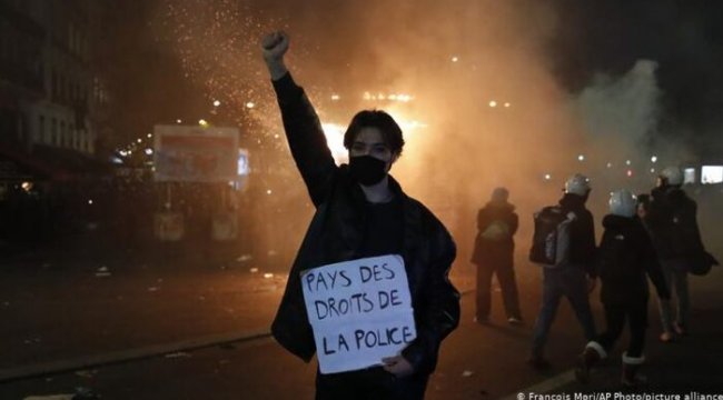 Paris'teki gösterilerde olay çıktı