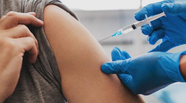 BioNTech aşısında üçüncü doz tartışması: Henüz erken